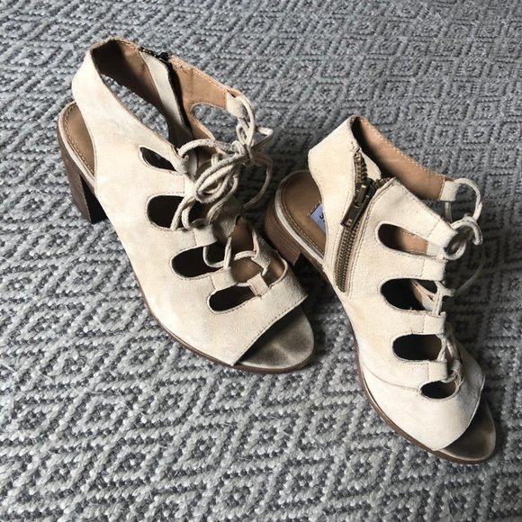 Steve Madden Women's Nilunda Lace-Up Sandals in Cream Suede.  6.5B - Picture 7 of 8